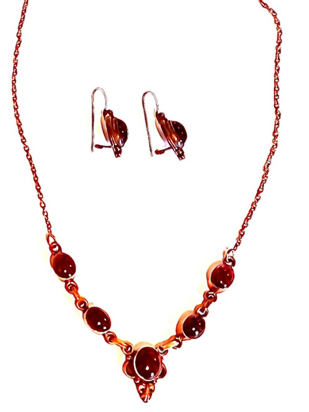 16โ Sterling Silver Necklace with Garnets and matching 3/4โ garnet gem earrings.